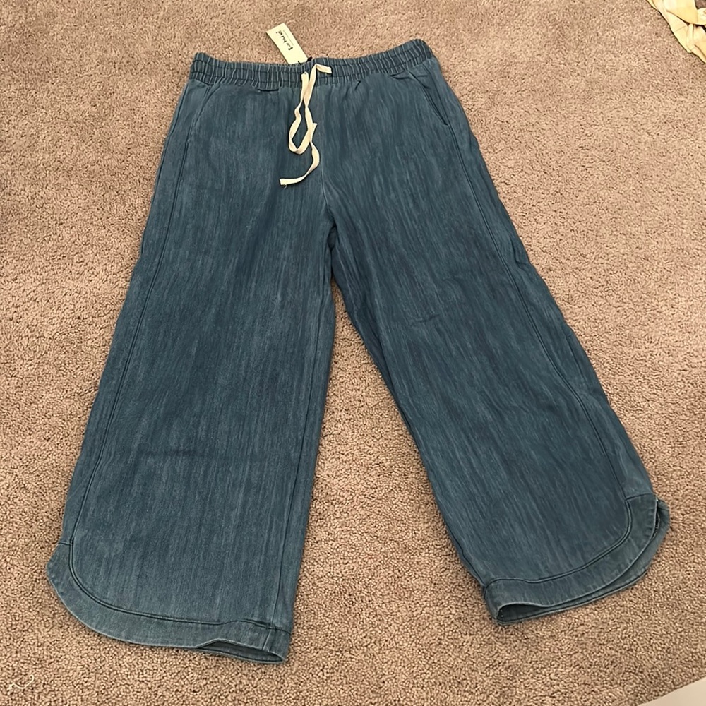 Medium relaxed fit Jean crop pants
